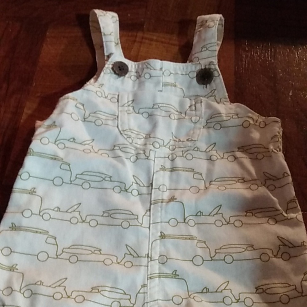 Old Navy Little Navy 0-3 Months Baby Boys Vtg Cars Overall Shorts - Picture 6 of 7